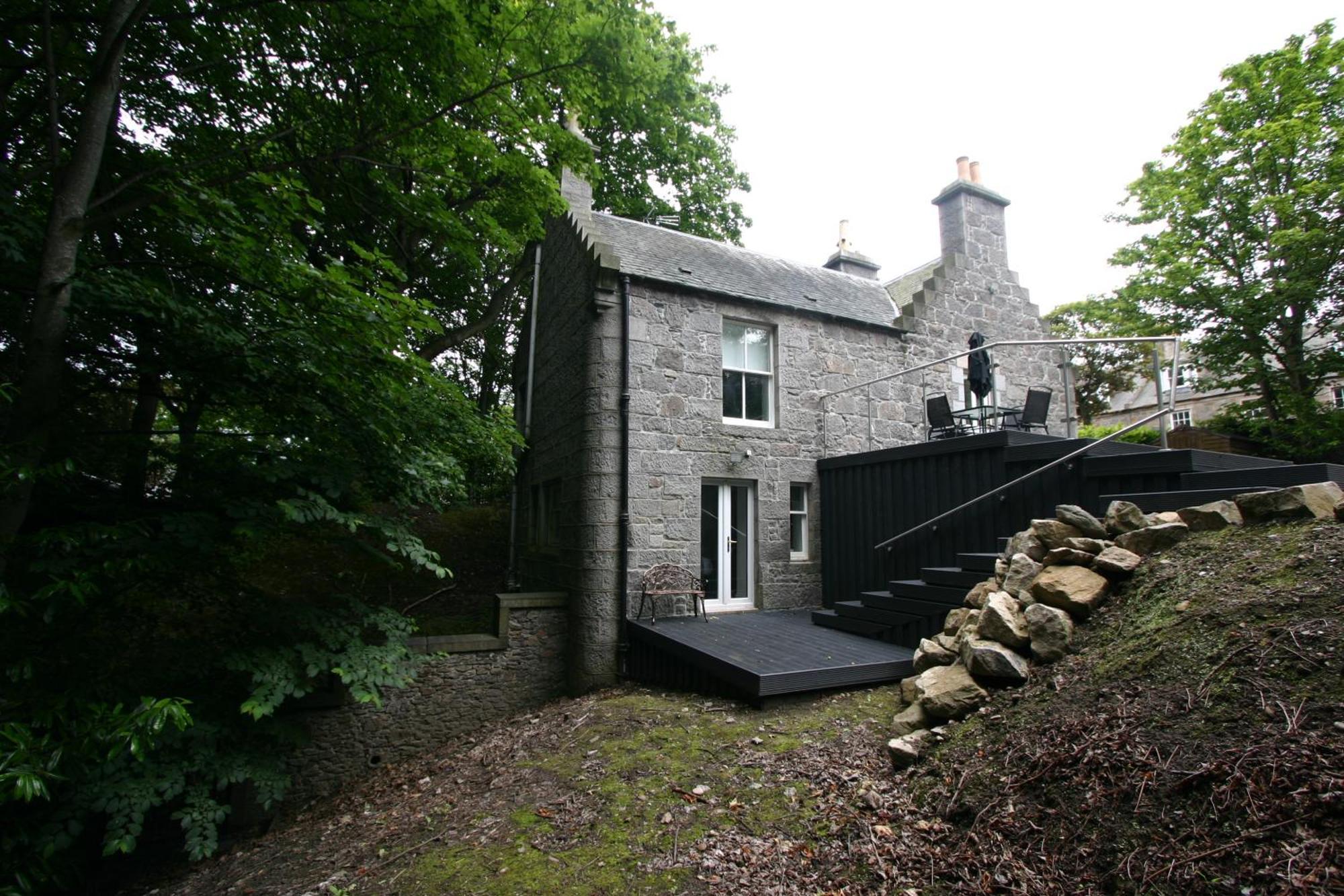 Historic Baronial Lodge With Parking, Aberdeen City Centre Dış mekan fotoğraf